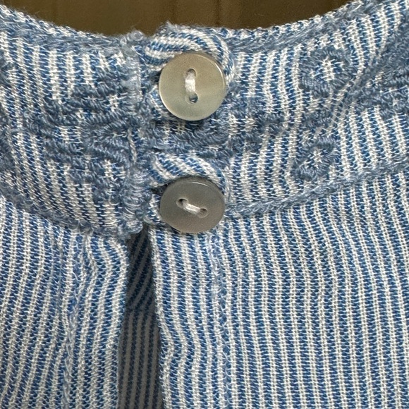 High neck striped Flowy tank top - Picture 6 of 8